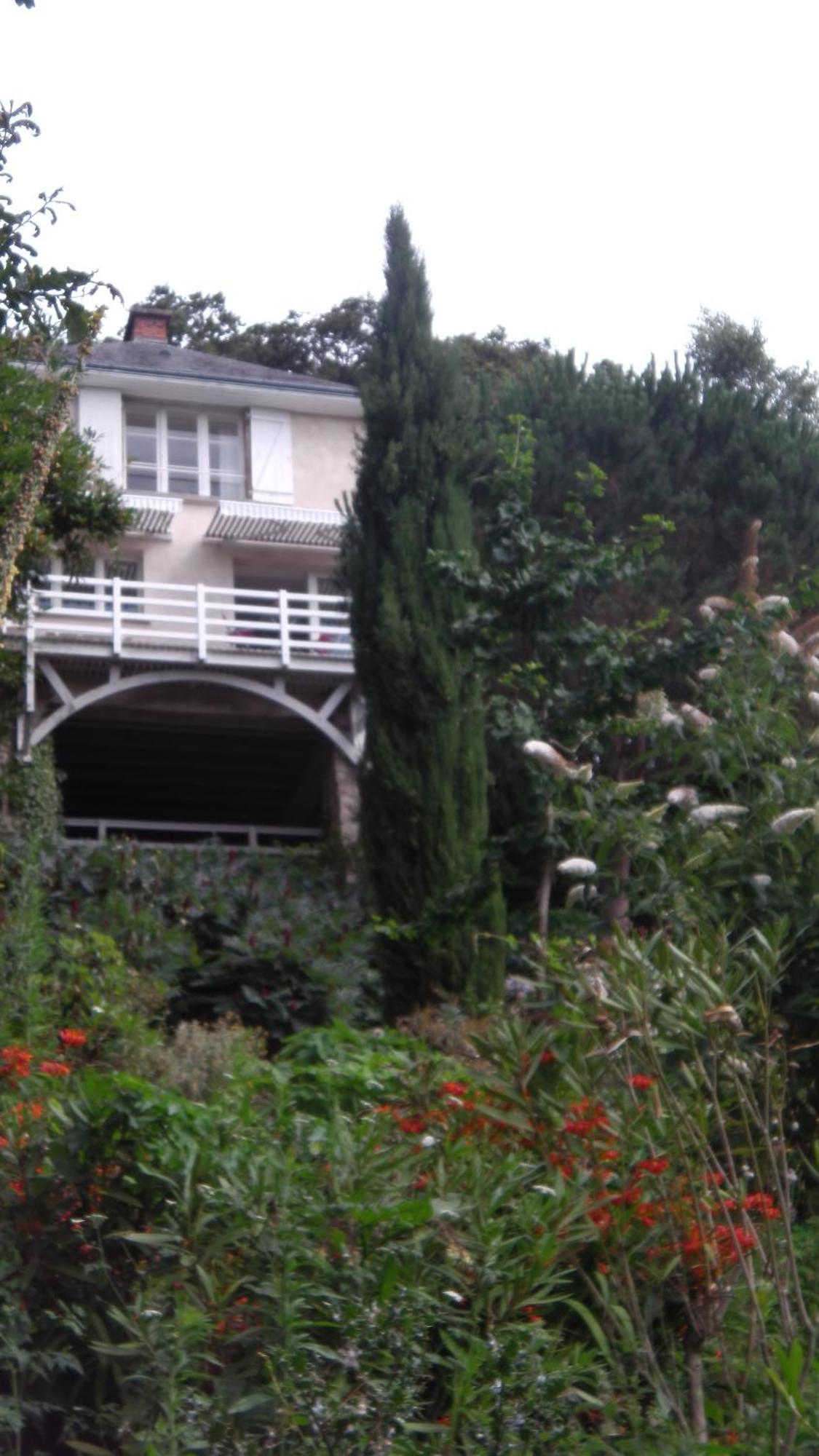 Gite La Bertichere 3 Etoiles Saint-Jean-le-Thomas Exterior photo